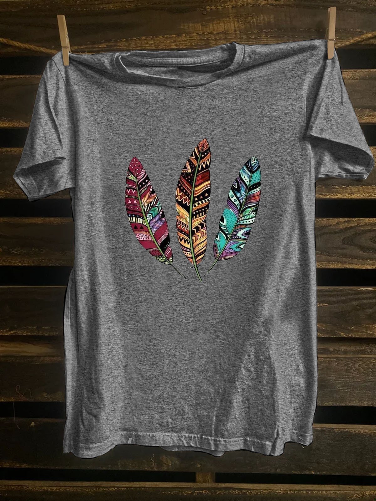 Western Style Feather Pattern T-Shirt