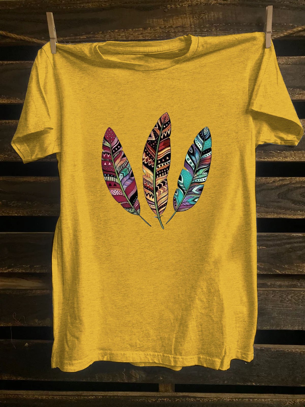 Western Style Feather Pattern T-Shirt